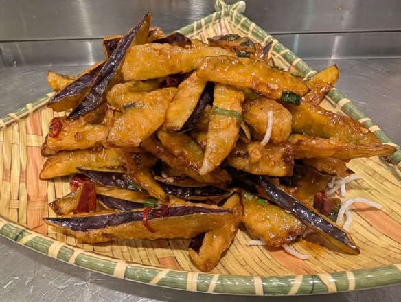 Sweet & Sour Crispy Eggplant (金酥茄子)